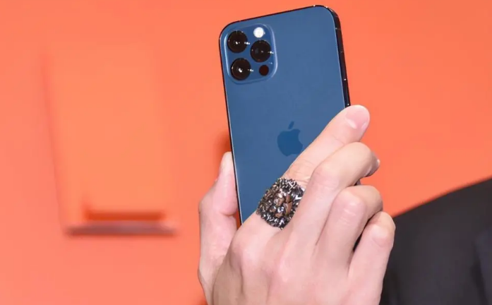新龙苹果手机维修分享iPhone12系列重启方法教程 
